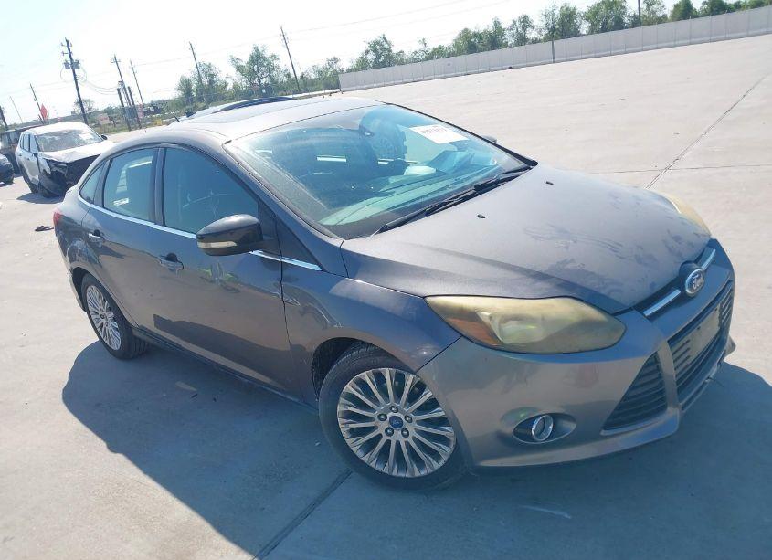 2012 Ford Focus TITANIUM (VIN 1FAHP3J23CL267786) main photo