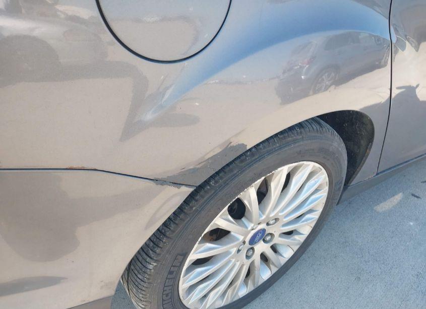 Photo 13 of 2012 Ford Focus TITANIUM (VIN 1FAHP3J23CL267786)