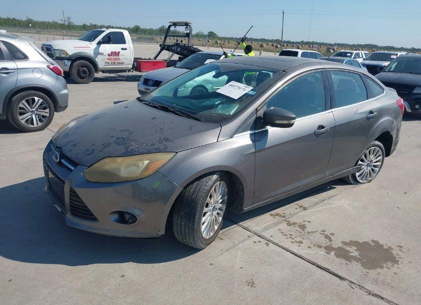 Photo 2 of 2012 Ford Focus TITANIUM (VIN 1FAHP3J23CL267786)