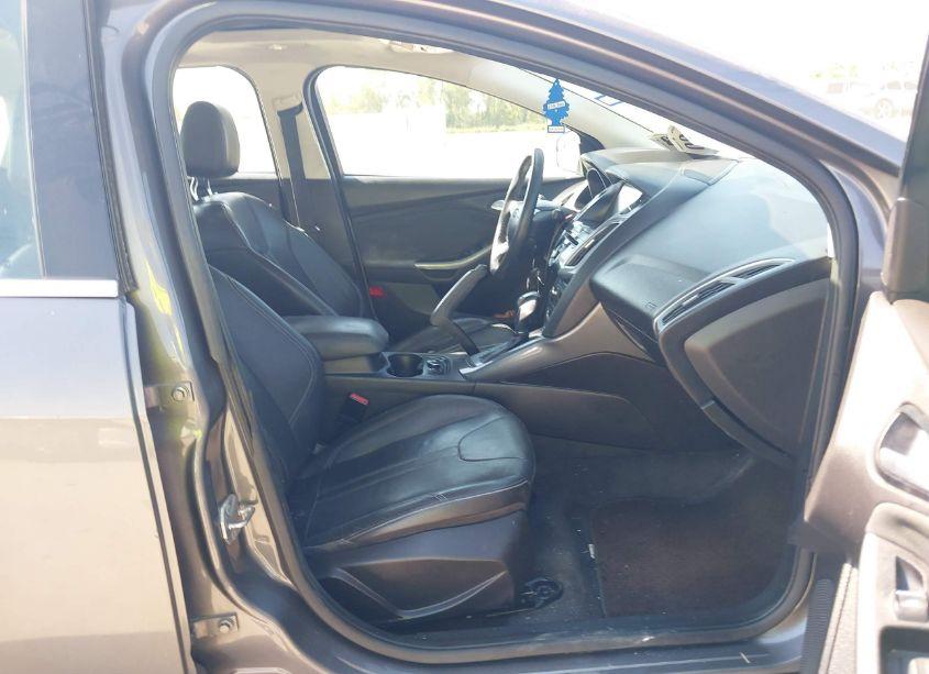 Photo 5 of 2012 Ford Focus TITANIUM (VIN 1FAHP3J23CL267786)