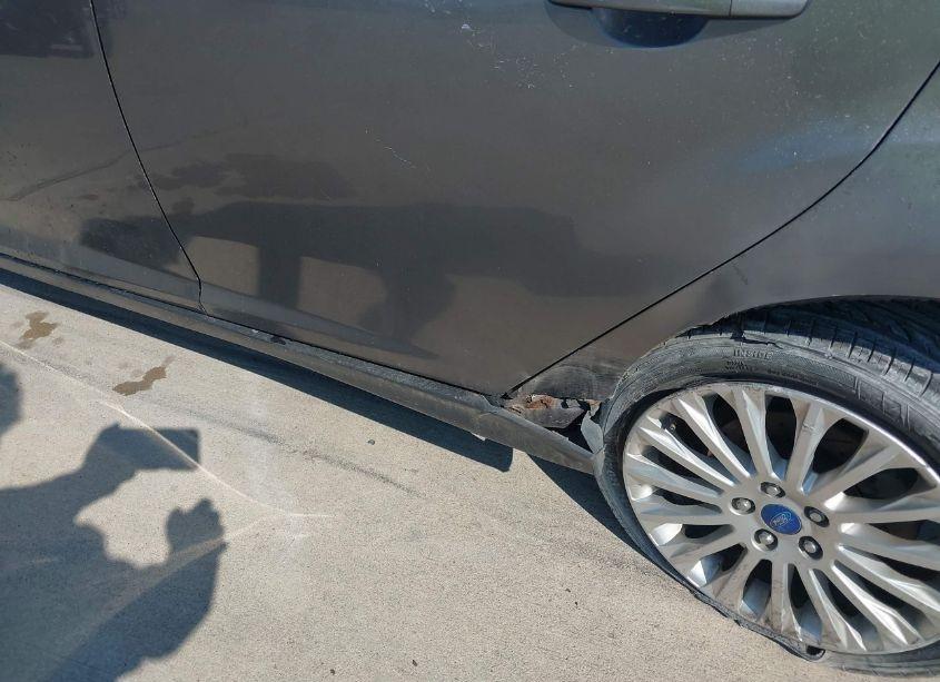 Photo 6 of 2012 Ford Focus TITANIUM (VIN 1FAHP3J23CL267786)