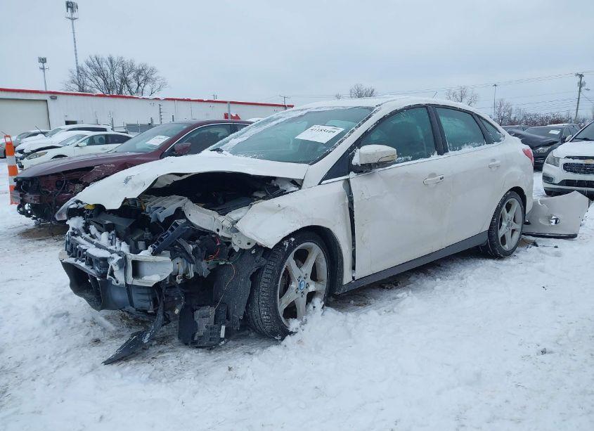 Photo 2 of 2012 Ford Focus TITANIUM (VIN 1FAHP3J26CL446386)