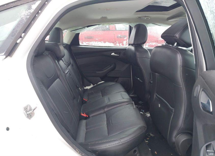 Photo 8 of 2012 Ford Focus TITANIUM (VIN 1FAHP3J26CL446386)