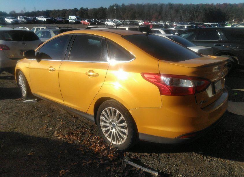 Photo 3 of 2012 Ford Focus TITANIUM (VIN 1FAHP3J26CL479453)