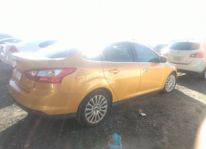 Photo 4 of 2012 Ford Focus TITANIUM (VIN 1FAHP3J26CL479453)