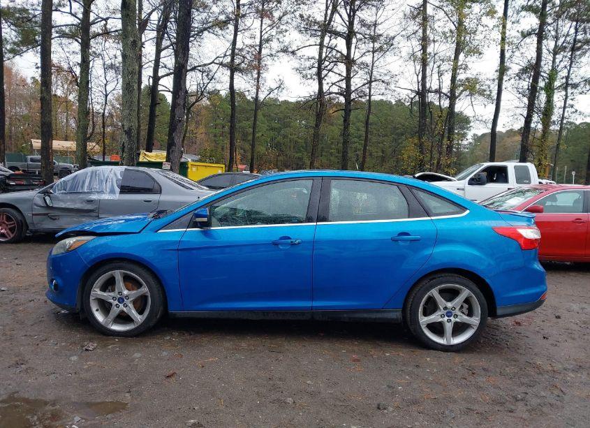 Photo 14 of 2012 Ford Focus TITANIUM (VIN 1FAHP3J28CL220267)