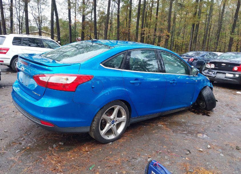 Photo 4 of 2012 Ford Focus TITANIUM (VIN 1FAHP3J28CL220267)
