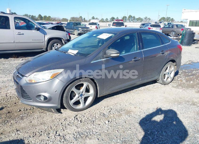 Photo 2 of 2012 Ford Focus TITANIUM (VIN 1FAHP3J28CL433512)