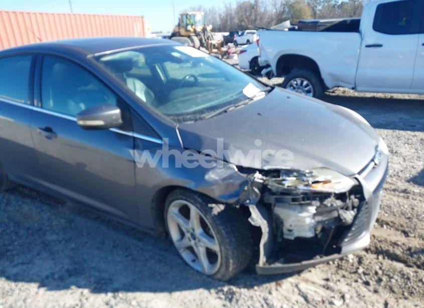 Photo 6 of 2012 Ford Focus TITANIUM (VIN 1FAHP3J28CL433512)