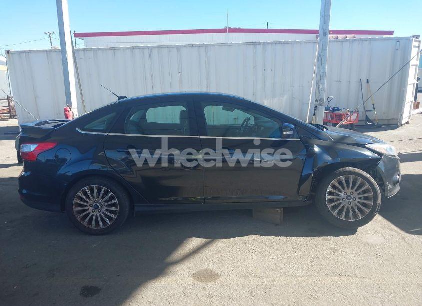 Photo 13 of 2012 Ford Focus TITANIUM (VIN 1FAHP3J29CL477390)