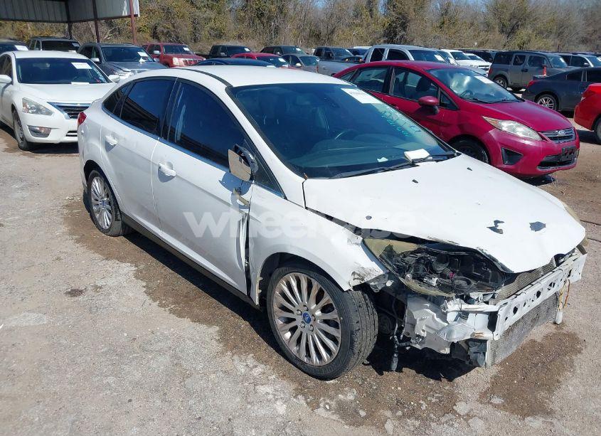 2012 Ford Focus TITANIUM (VIN 1FAHP3J2XCL109722) main photo