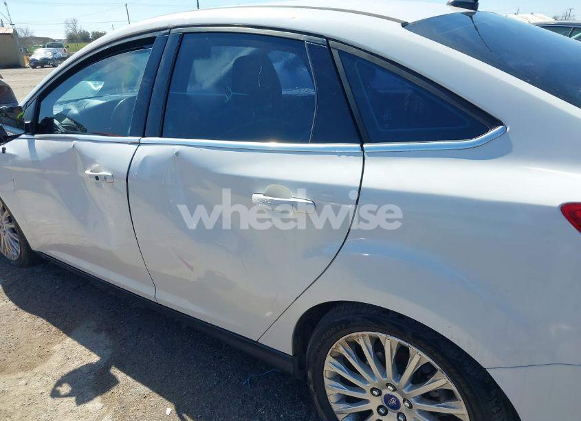 Photo 14 of 2012 Ford Focus TITANIUM (VIN 1FAHP3J2XCL109722)