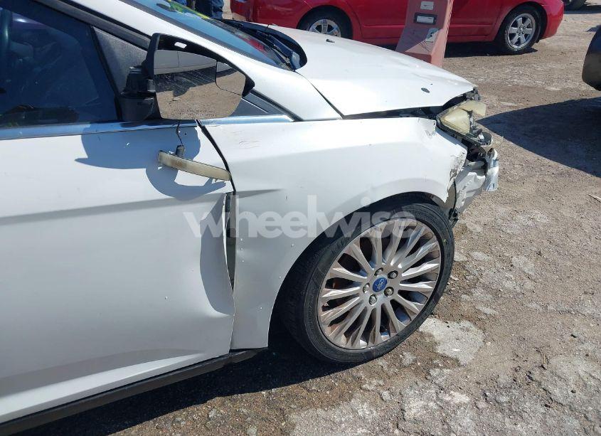 Photo 15 of 2012 Ford Focus TITANIUM (VIN 1FAHP3J2XCL109722)