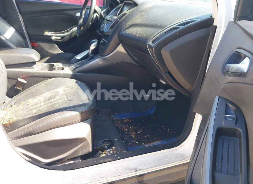 Photo 5 of 2012 Ford Focus TITANIUM (VIN 1FAHP3J2XCL109722)