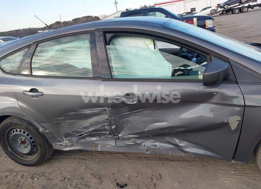 Photo 14 of 2012 Ford Focus SE (VIN 1FAHP3K20CL114278)