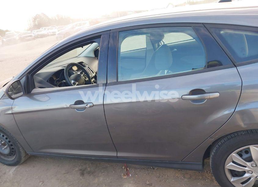 Photo 15 of 2012 Ford Focus SE (VIN 1FAHP3K20CL114278)