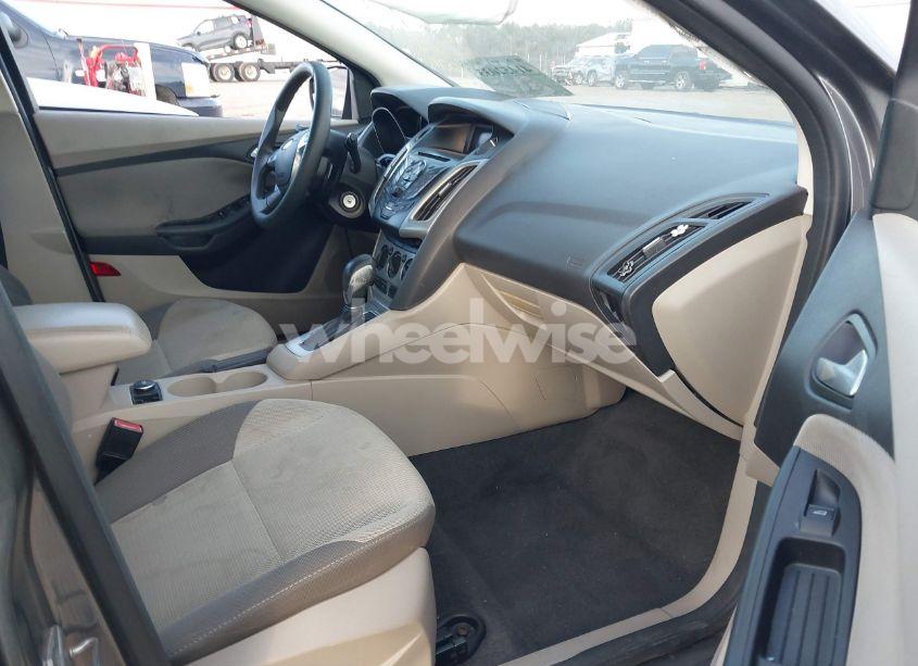 Photo 5 of 2012 Ford Focus SE (VIN 1FAHP3K20CL114278)