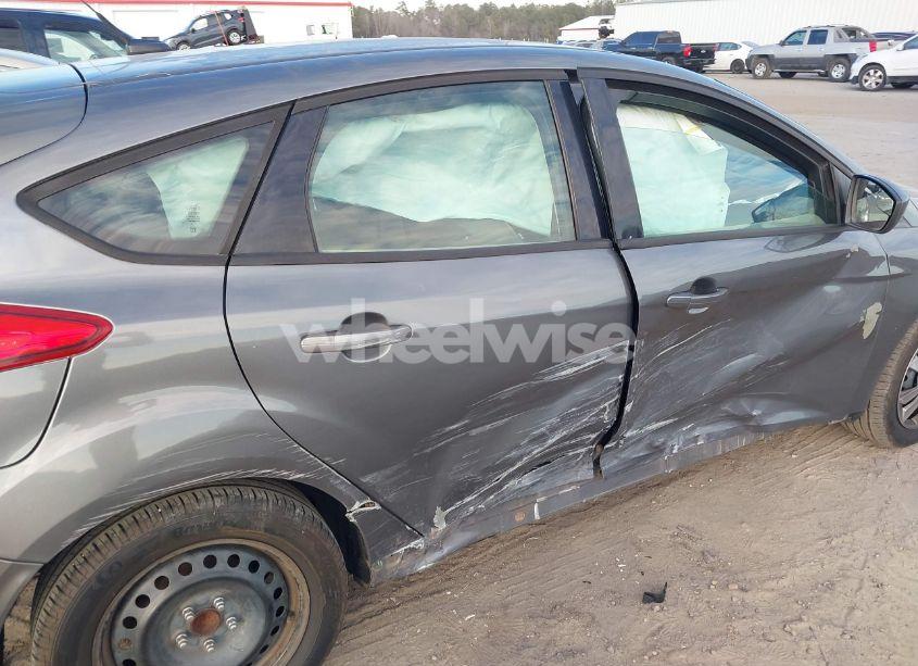 Photo 6 of 2012 Ford Focus SE (VIN 1FAHP3K20CL114278)