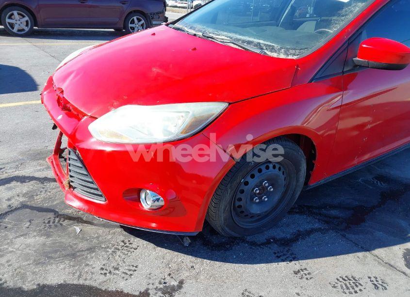 Photo 13 of 2012 Ford Focus SE (VIN 1FAHP3K20CL126849)