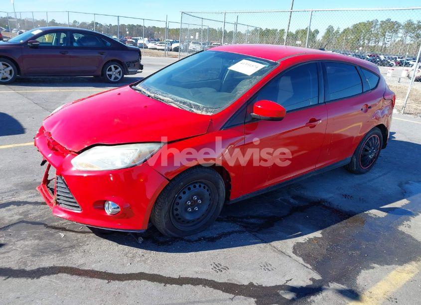Photo 2 of 2012 Ford Focus SE (VIN 1FAHP3K20CL126849)
