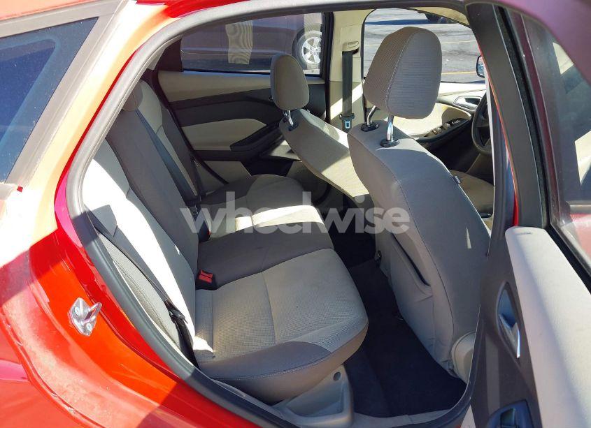 Photo 8 of 2012 Ford Focus SE (VIN 1FAHP3K20CL126849)