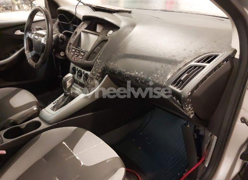 Photo 12 of 2012 Ford Focus SE (VIN 1FAHP3K20CL128861)