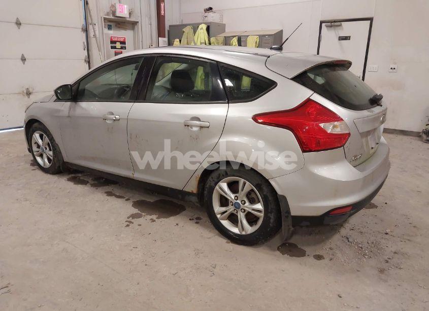 Photo 3 of 2012 Ford Focus SE (VIN 1FAHP3K20CL128861)