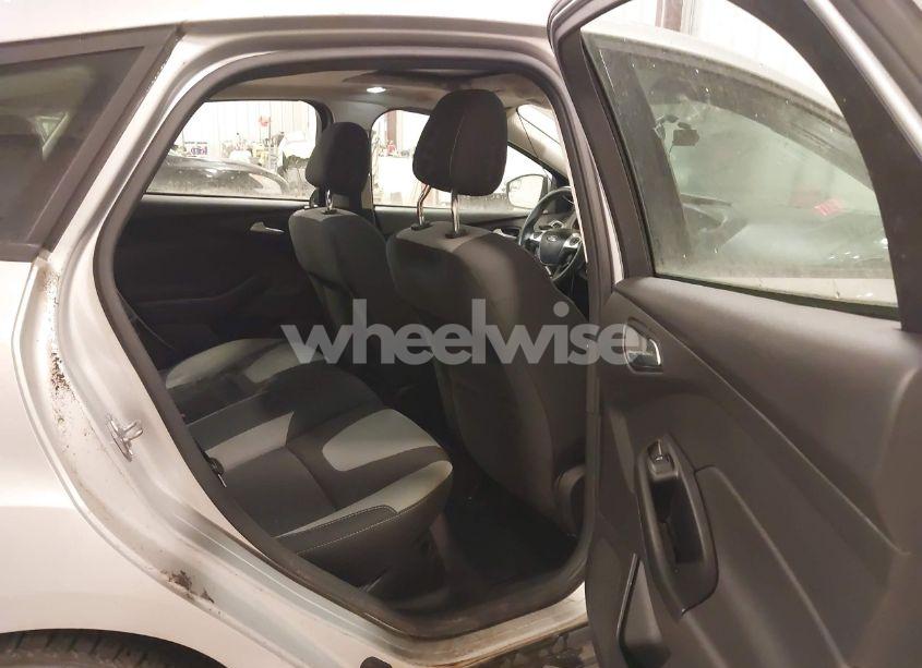 Photo 8 of 2012 Ford Focus SE (VIN 1FAHP3K20CL128861)