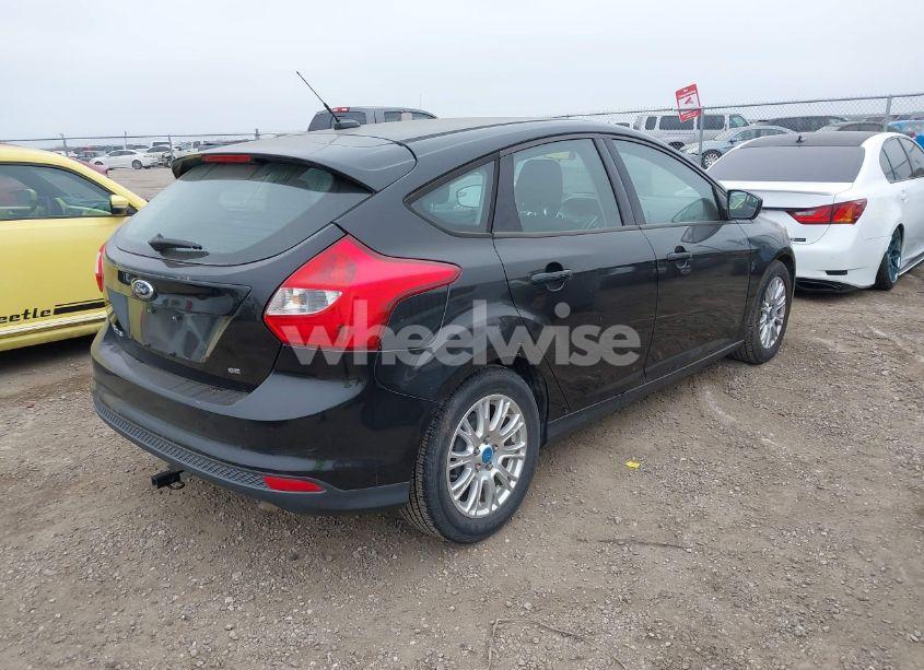 Photo 4 of 2012 Ford Focus SE (VIN 1FAHP3K20CL136149)