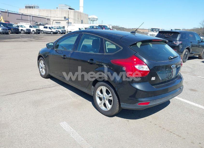 Photo 3 of 2012 Ford Focus SE (VIN 1FAHP3K20CL149774)