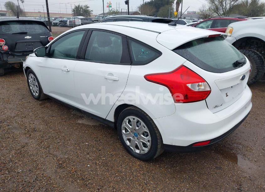 Photo 3 of 2012 Ford Focus SE (VIN 1FAHP3K20CL197291)