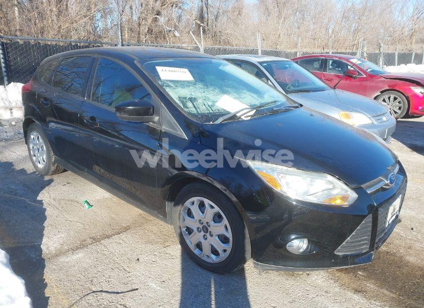 2012 Ford Focus SE (VIN 1FAHP3K20CL241063) main photo