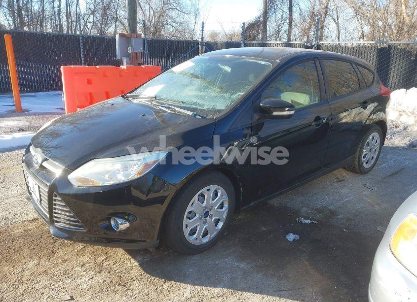 Photo 2 of 2012 Ford Focus SE (VIN 1FAHP3K20CL241063)