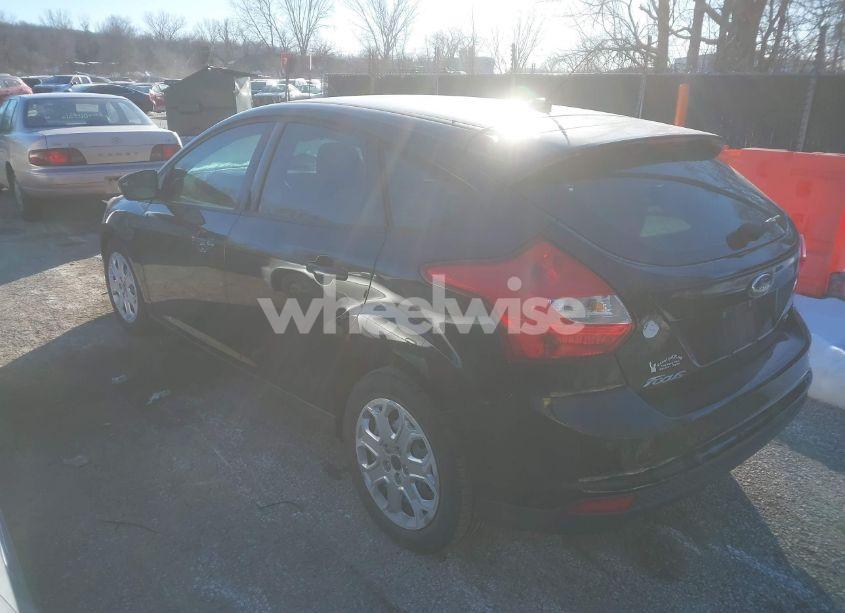 Photo 3 of 2012 Ford Focus SE (VIN 1FAHP3K20CL241063)