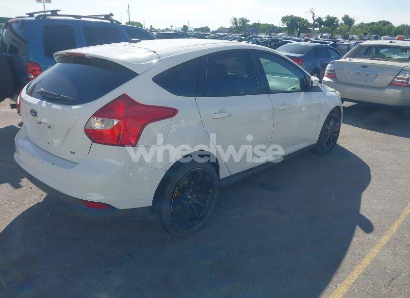 Photo 4 of 2012 Ford Focus SE (VIN 1FAHP3K20CL258655)
