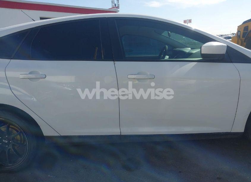 Photo 6 of 2012 Ford Focus SE (VIN 1FAHP3K20CL258655)