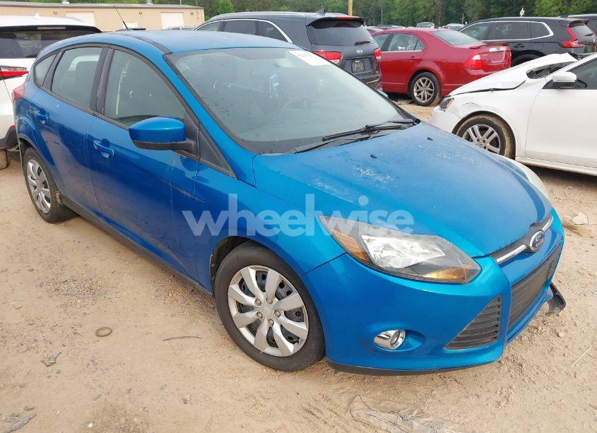 2012 Ford Focus SE (VIN 1FAHP3K20CL265296) main photo