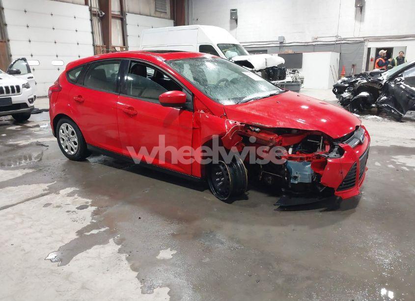 2012 Ford Focus SE (VIN 1FAHP3K20CL317851) main photo
