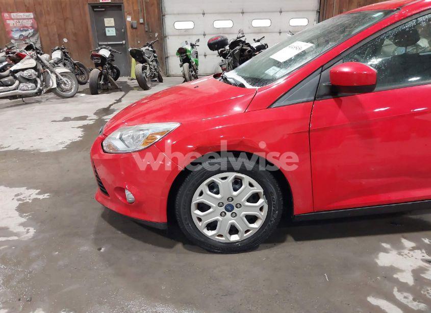 Photo 13 of 2012 Ford Focus SE (VIN 1FAHP3K20CL317851)