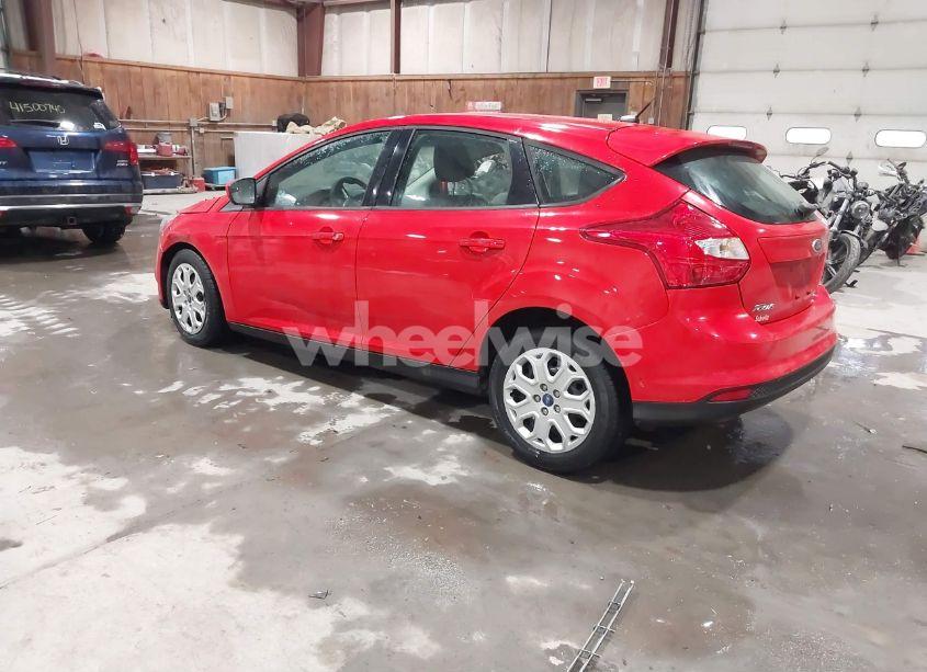 Photo 3 of 2012 Ford Focus SE (VIN 1FAHP3K20CL317851)