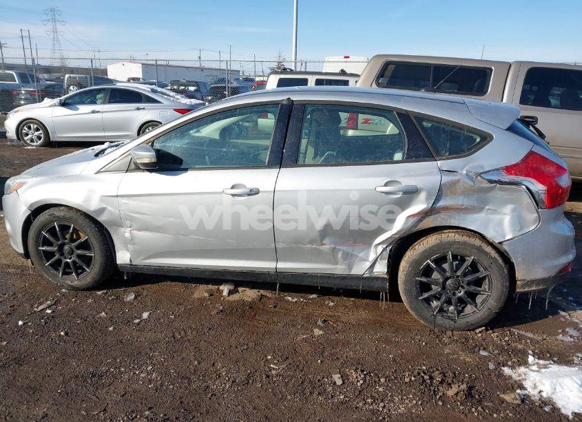 Photo 15 of 2012 Ford Focus SE (VIN 1FAHP3K20CL323228)