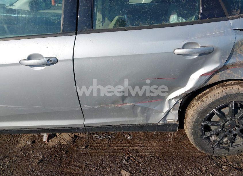 Photo 19 of 2012 Ford Focus SE (VIN 1FAHP3K20CL323228)