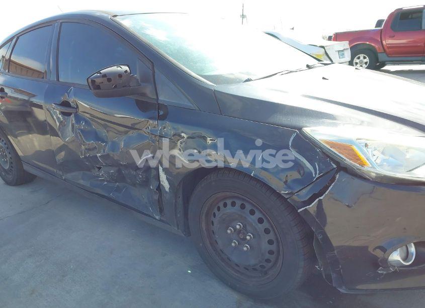 Photo 6 of 2012 Ford Focus SE (VIN 1FAHP3K20CL355063)