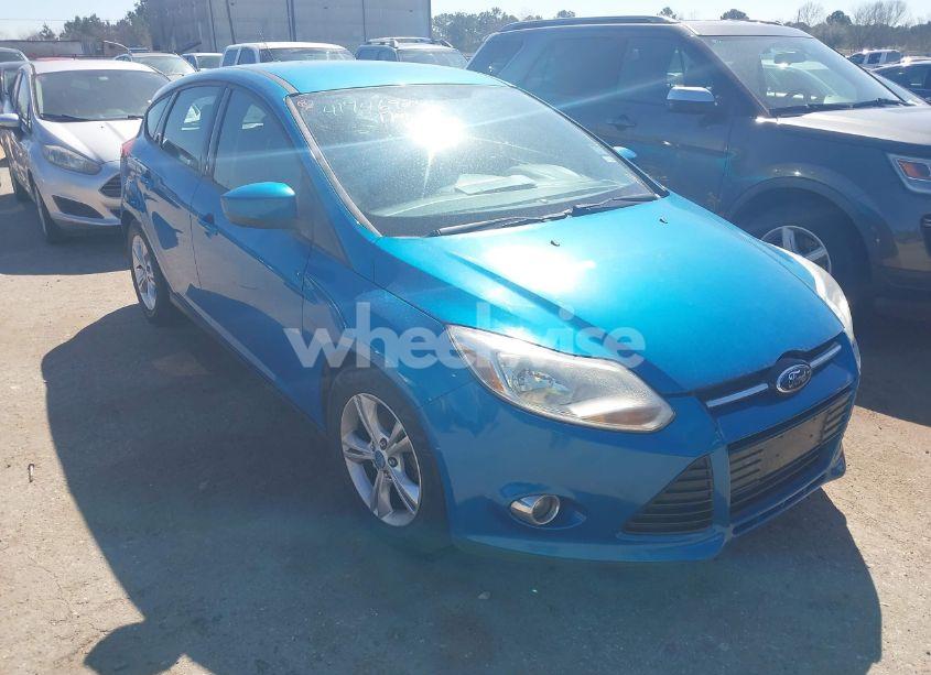 2012 Ford Focus SE (VIN 1FAHP3K20CL366399) main photo