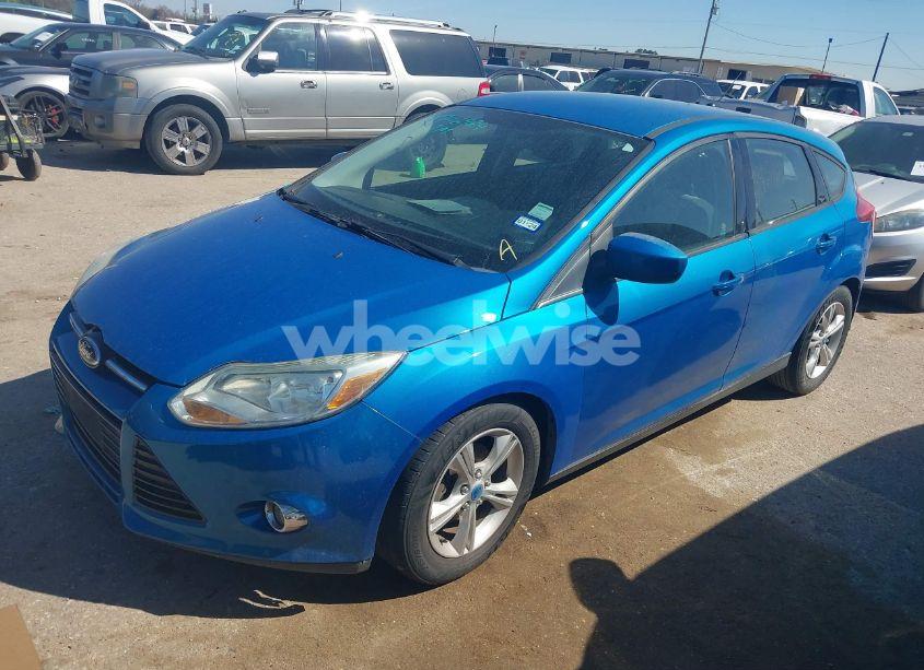 Photo 2 of 2012 Ford Focus SE (VIN 1FAHP3K20CL366399)