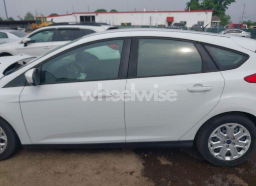 Photo 14 of 2012 Ford Focus SE (VIN 1FAHP3K20CL387690)