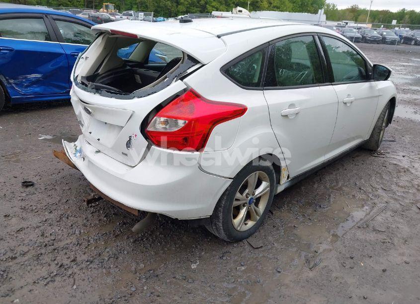 Photo 4 of 2012 Ford Focus SE (VIN 1FAHP3K20CL471993)