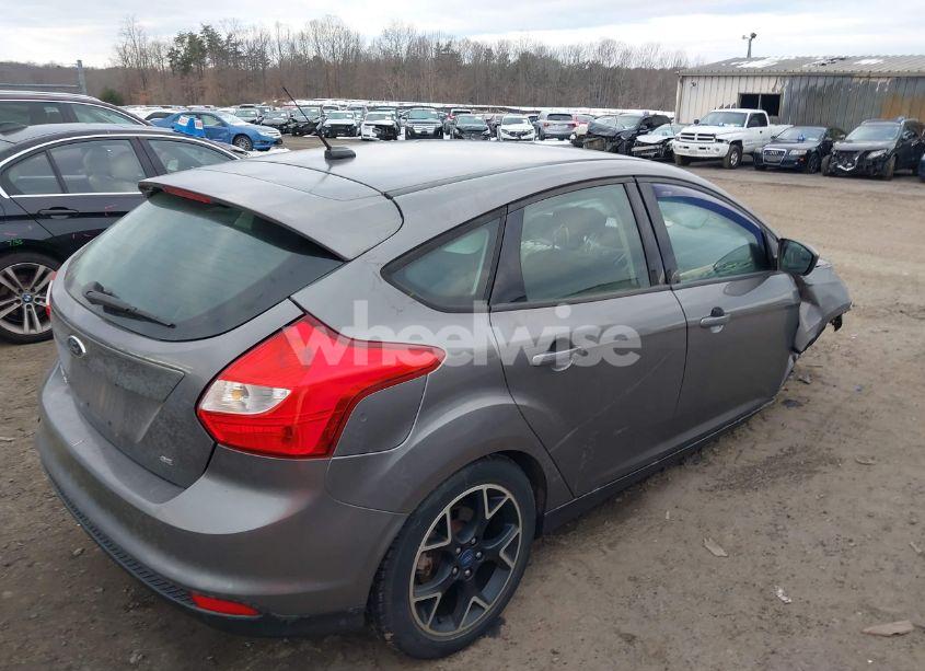 Photo 4 of 2012 Ford Focus SE (VIN 1FAHP3K21CL151677)