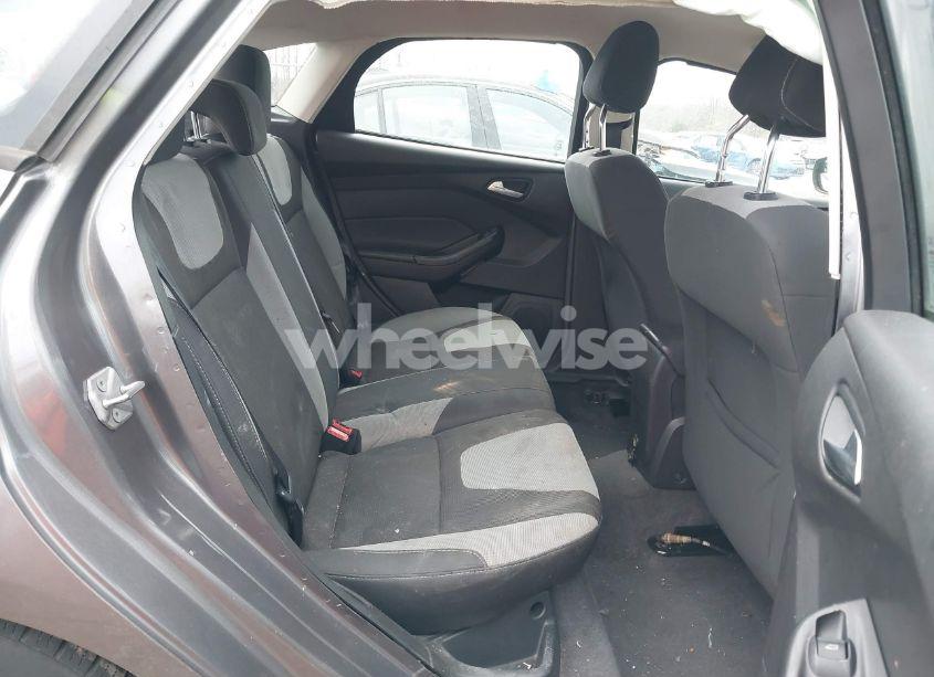 Photo 8 of 2012 Ford Focus SE (VIN 1FAHP3K21CL151677)