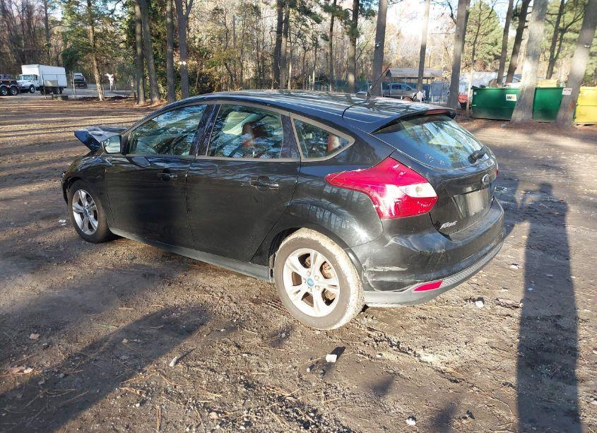 Photo 3 of 2012 Ford Focus SE (VIN 1FAHP3K21CL209450)